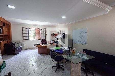 Casa à venda com 880m², 8 quartos e 6 vagasEscritório