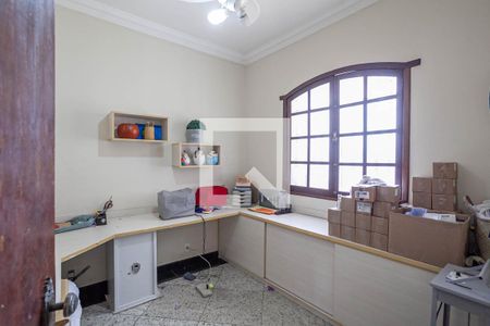 Casa à venda com 880m², 8 quartos e 6 vagasQuarto 1