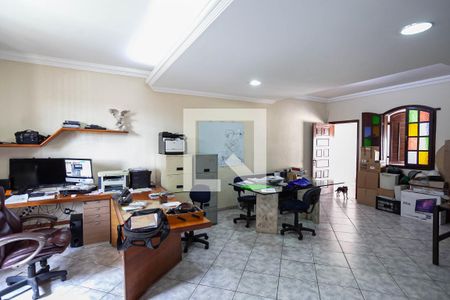 Casa à venda com 880m², 8 quartos e 6 vagasEscritório