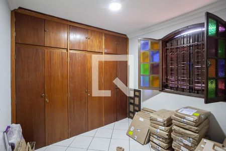 Casa à venda com 880m², 8 quartos e 6 vagasCasa 2 - Quarto 2