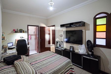 Casa à venda com 880m², 8 quartos e 6 vagasSuíte 2