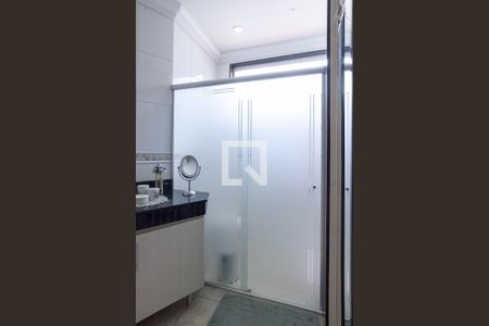 Casa à venda com 880m², 8 quartos e 6 vagasBanheiro da suíte 1