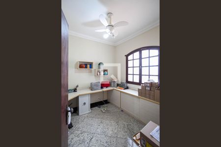 Casa à venda com 880m², 8 quartos e 6 vagasQuarto 1