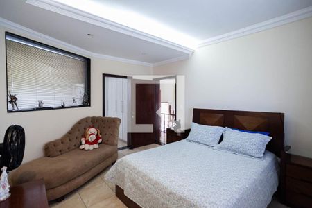 Casa à venda com 880m², 8 quartos e 6 vagasSuíte 1