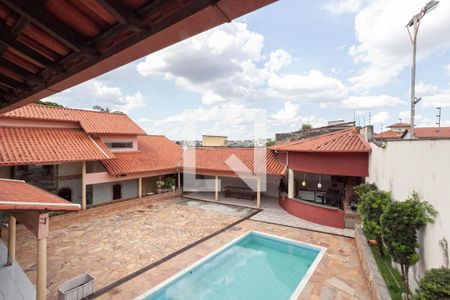 Casa à venda com 880m², 8 quartos e 6 vagasCasa 2 - Vista do quarto 1