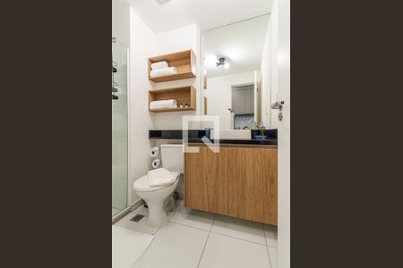 Banheiro de kitnet/studio para alugar com 1 quarto, 24m² em Consolação, São Paulo