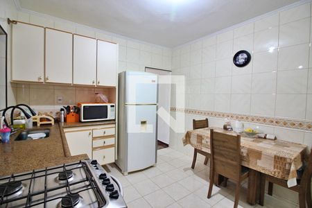 Casa à venda com 180m², 3 quartos e 2 vagasCozinha