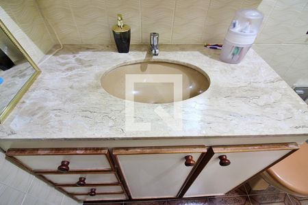 Casa à venda com 180m², 3 quartos e 2 vagasBanheiro do Quarto 1 - Suíte