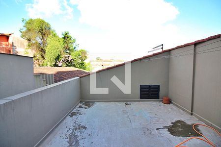 Casa à venda com 180m², 3 quartos e 2 vagasQuintal