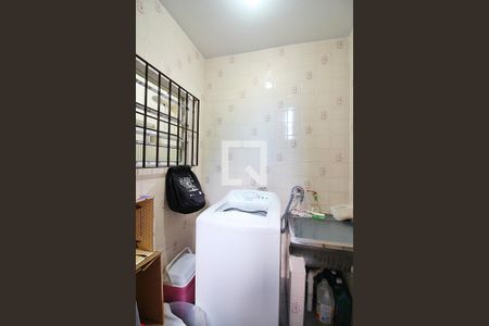 Casa à venda com 180m², 3 quartos e 2 vagasLavanderia