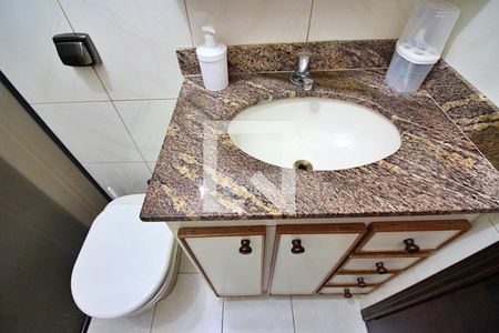 Casa à venda com 180m², 3 quartos e 2 vagasBanheiro Social