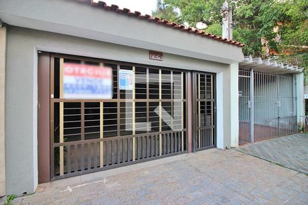 Casa à venda com 180m², 3 quartos e 2 vagasFachada