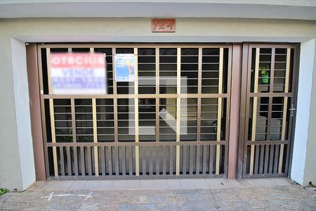 Casa à venda com 180m², 3 quartos e 2 vagasFachada