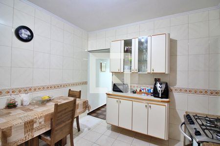 Casa à venda com 180m², 3 quartos e 2 vagasCozinha