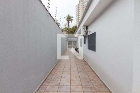 Casa para alugar com 180m², 4 quartos e 5 vagasCorredor