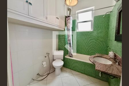 Apartamento à venda com 100m², 3 quartos e 1 vaga Apartamento à venda com 100m², 3 quartos e 1 vagaBanheiro social