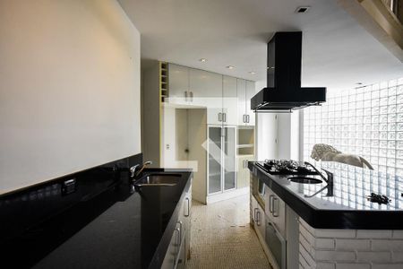 Apartamento à venda com 188m², 1 quarto e 2 vagas Apartamento à venda com 188m², 1 quarto e 2 vagasCozinha