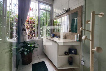 Casa à venda com 450m², 4 quartos e 6 vagas Casa à venda com 450m², 4 quartos e 6 vagasBanheiro da Suíte 1