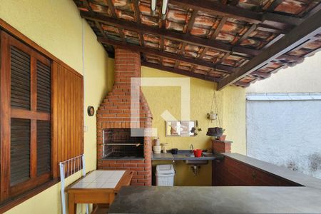 Casa à venda com 450m², 4 quartos e 6 vagas Casa à venda com 450m², 4 quartos e 6 vagasChurrasqueira