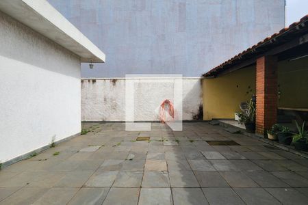 Casa à venda com 450m², 4 quartos e 6 vagas Casa à venda com 450m², 4 quartos e 6 vagasQuintal