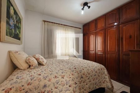 Casa à venda com 450m², 4 quartos e 6 vagas Casa à venda com 450m², 4 quartos e 6 vagasSuíte 4