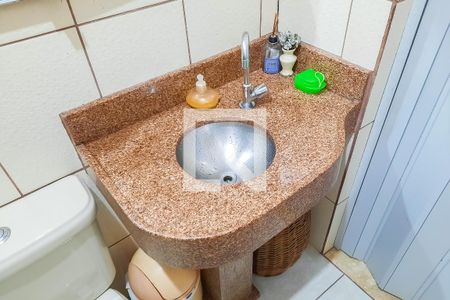 Casa à venda com 102m², 2 quartos e 1 vaga Casa à venda com 102m², 2 quartos e 1 vagaBanheiro