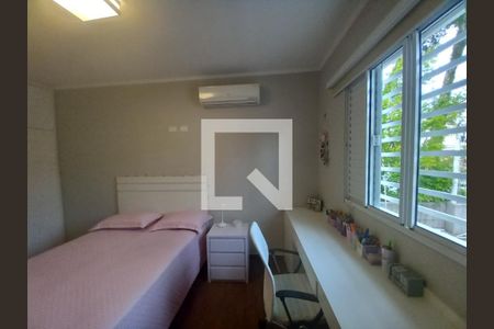 Casa à venda com 280m², 4 quartos e 3 vagas