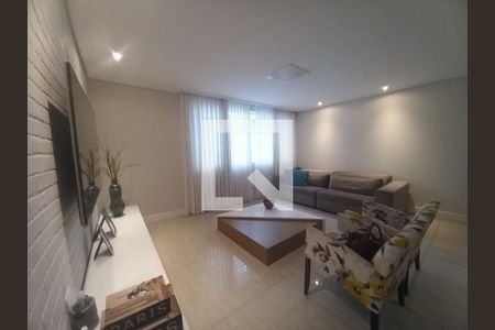 Casa à venda com 280m², 4 quartos e 3 vagas