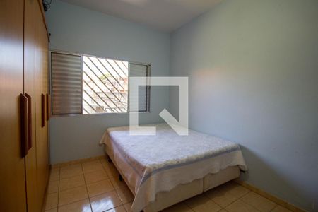 Casa à venda com 500m², 3 quartos e 4 vagas Casa à venda com 500m², 3 quartos e 4 vagasQuarto 1