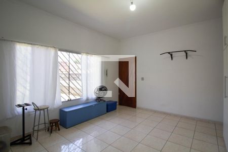 Casa à venda com 500m², 3 quartos e 4 vagas Casa à venda com 500m², 3 quartos e 4 vagasSala 2