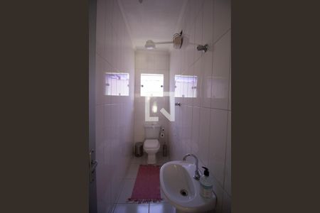 Casa à venda com 500m², 3 quartos e 4 vagas Casa à venda com 500m², 3 quartos e 4 vagasBanheiro 3