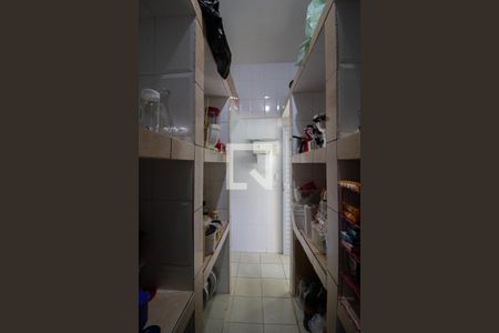 Casa à venda com 500m², 3 quartos e 4 vagas Casa à venda com 500m², 3 quartos e 4 vagasCozinha