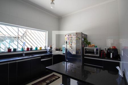 Casa à venda com 500m², 3 quartos e 4 vagas Casa à venda com 500m², 3 quartos e 4 vagasCozinha