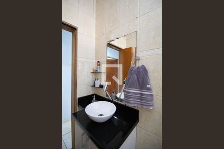 Casa à venda com 500m², 3 quartos e 4 vagas Casa à venda com 500m², 3 quartos e 4 vagasBanheiro