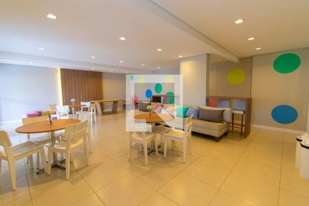 Apartamento para alugar com 36m², 2 quartos e 1 vaga Apartamento para alugar com 36m², 2 quartos e 1 vagaÁrea comum - Salão de Festas