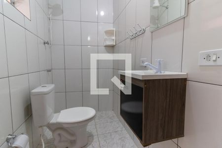 Banheiro de casa para alugar com 1 quarto, 32m² em Jardim Itapemirim, São Paulo