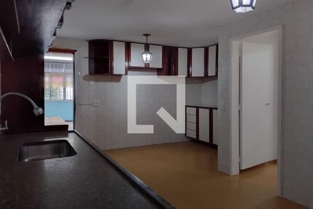 Casa de condomínio à venda com 132m², 3 quartos e 1 vaga Casa de condomínio à venda com 132m², 3 quartos e 1 vagaCozinha