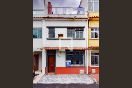 Casa de condomínio à venda com 132m², 3 quartos e 1 vaga Casa de condomínio à venda com 132m², 3 quartos e 1 vagaFachada da Casa