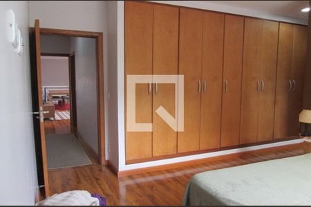 Casa à venda com 180m², 2 quartos e 4 vagas
