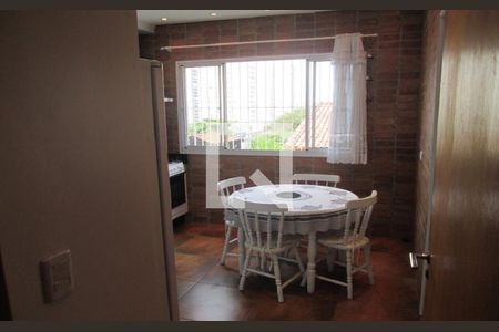 Casa à venda com 180m², 2 quartos e 4 vagas