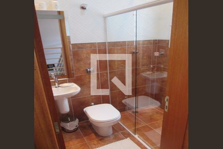 Casa à venda com 180m², 2 quartos e 4 vagas