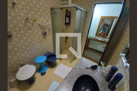Casa à venda com 300m², 6 quartos e 3 vagas