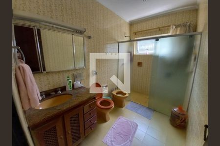 Casa à venda com 300m², 6 quartos e 3 vagas
