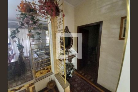 Casa à venda com 300m², 6 quartos e 3 vagas