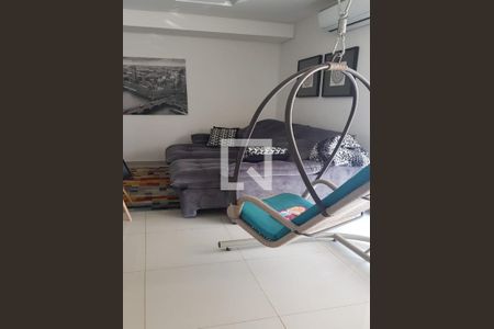 Casa de condomínio à venda com 174m², 3 quartos e 4 vagas