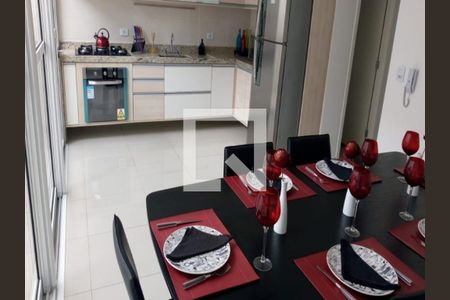 Casa de condomínio à venda com 174m², 3 quartos e 4 vagas