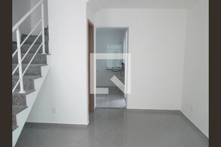 Casa de condomínio à venda com 60m², 2 quartos e 1 vaga