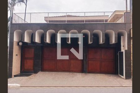 Casa à venda com 380m², 3 quartos e 4 vagas