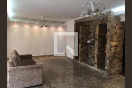 Casa à venda com 380m², 3 quartos e 4 vagas