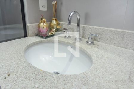 Apartamento à venda com 65m², 2 quartos e 1 vaga Apartamento à venda com 65m², 2 quartos e 1 vagaBanheiro